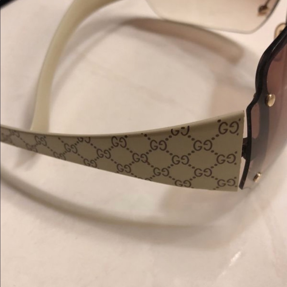 Gucci Shades Make a Offer!